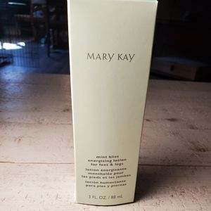 4/$25 NWT Mary Kay Mint Bliss Energizing Lotion For Feet and Legs